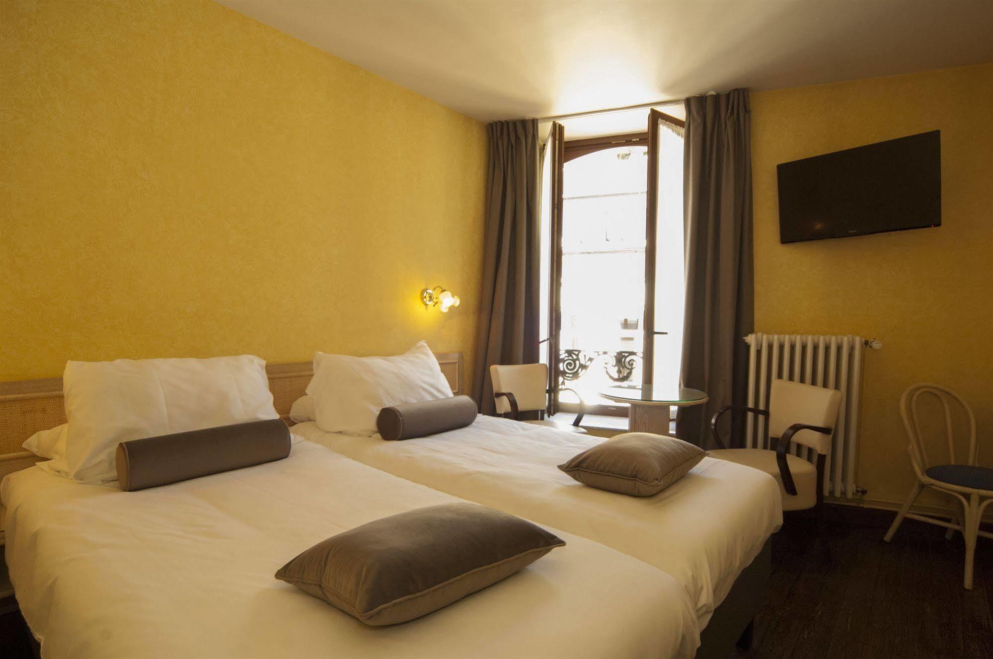 Hotel De La Poste - Relais De Napoleon III Бульон Экстерьер фото
